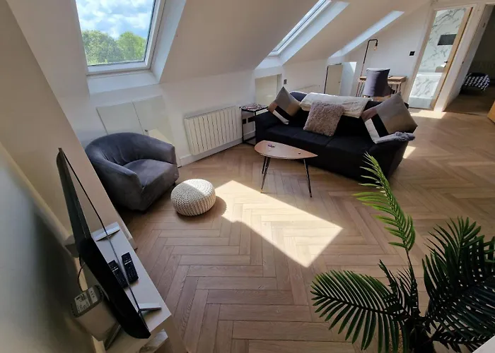 Loft Apartment With Skyline Views Of Canary Wharf