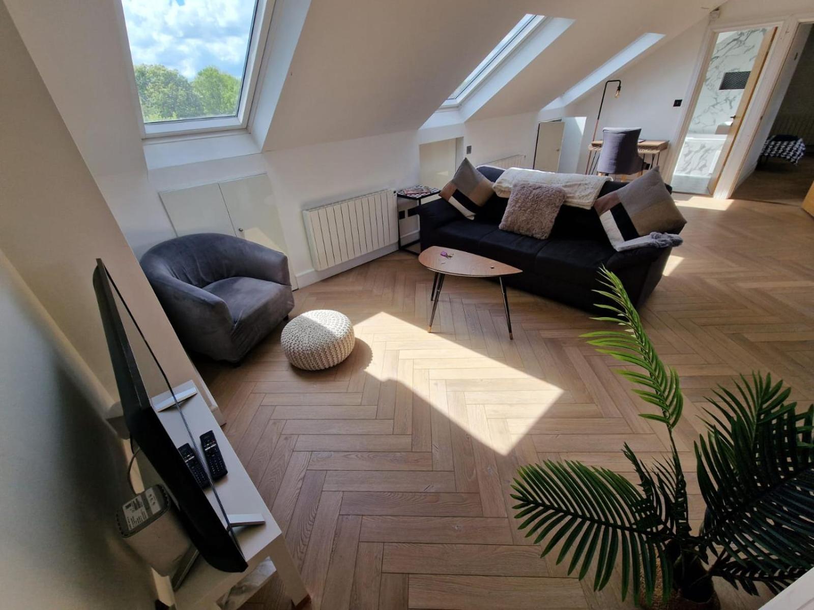 Loft With Skyline Views Of Canary Wharf *