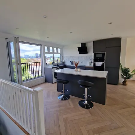 Loft Apartment With Skyline Views Of Canary Wharf London Exterior photo